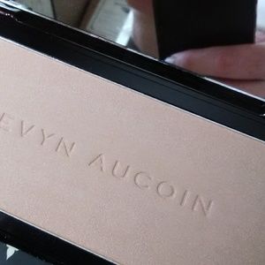 NIB Kevin Aucoin Neo-Highlighter